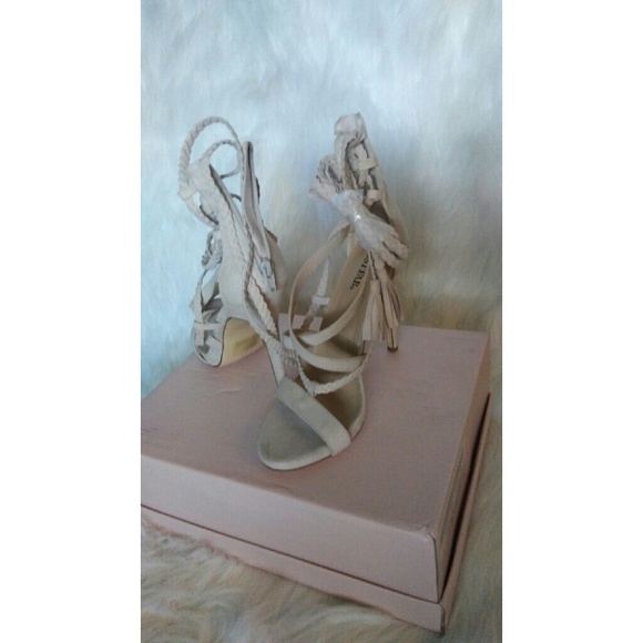 Heels - Picture 2 of 2